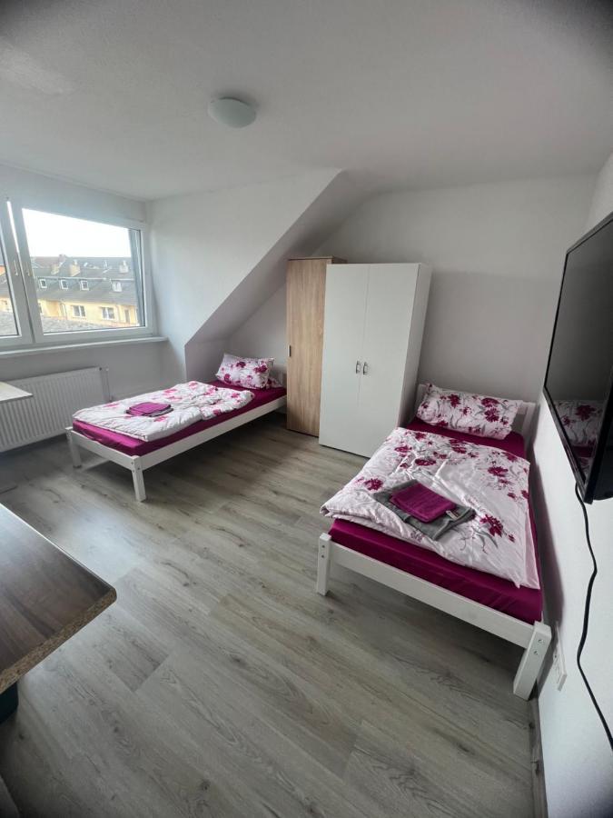 Top Monteurzimmer Duisburg Luaran gambar